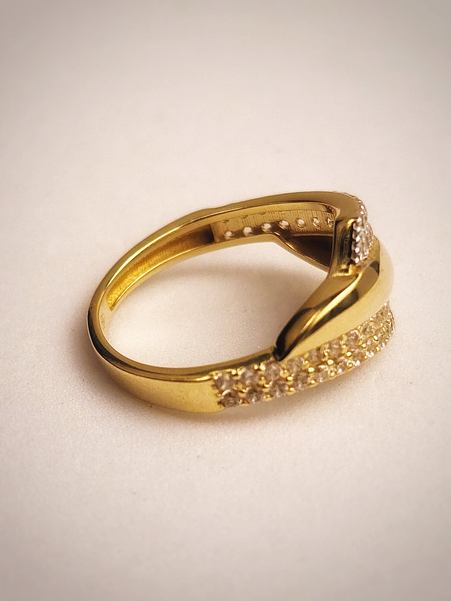 ANILLO ENTRELAZADO