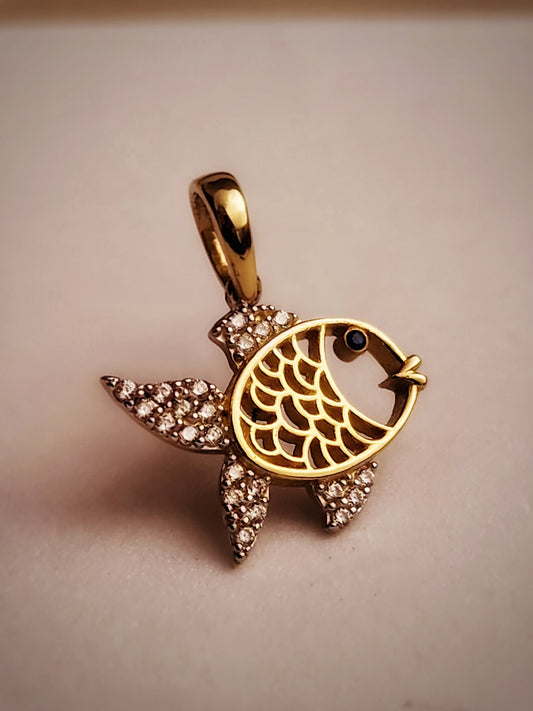 COLGANTE PEZ CON PIEDRAS BLANCAS