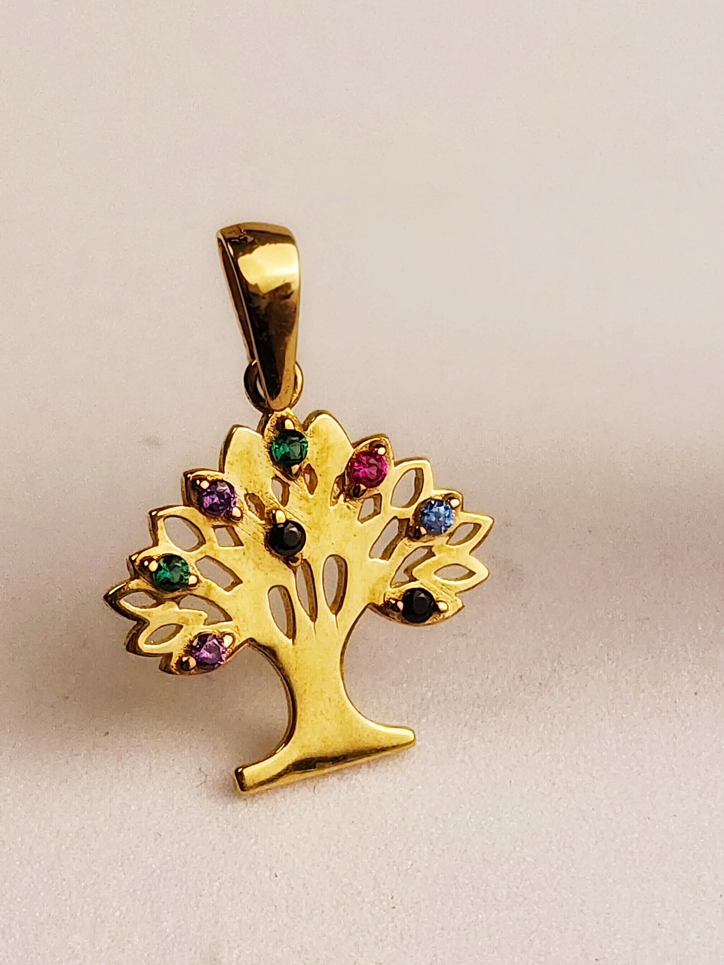 COLGANTE ÁRBOL PIEDRA COLOR