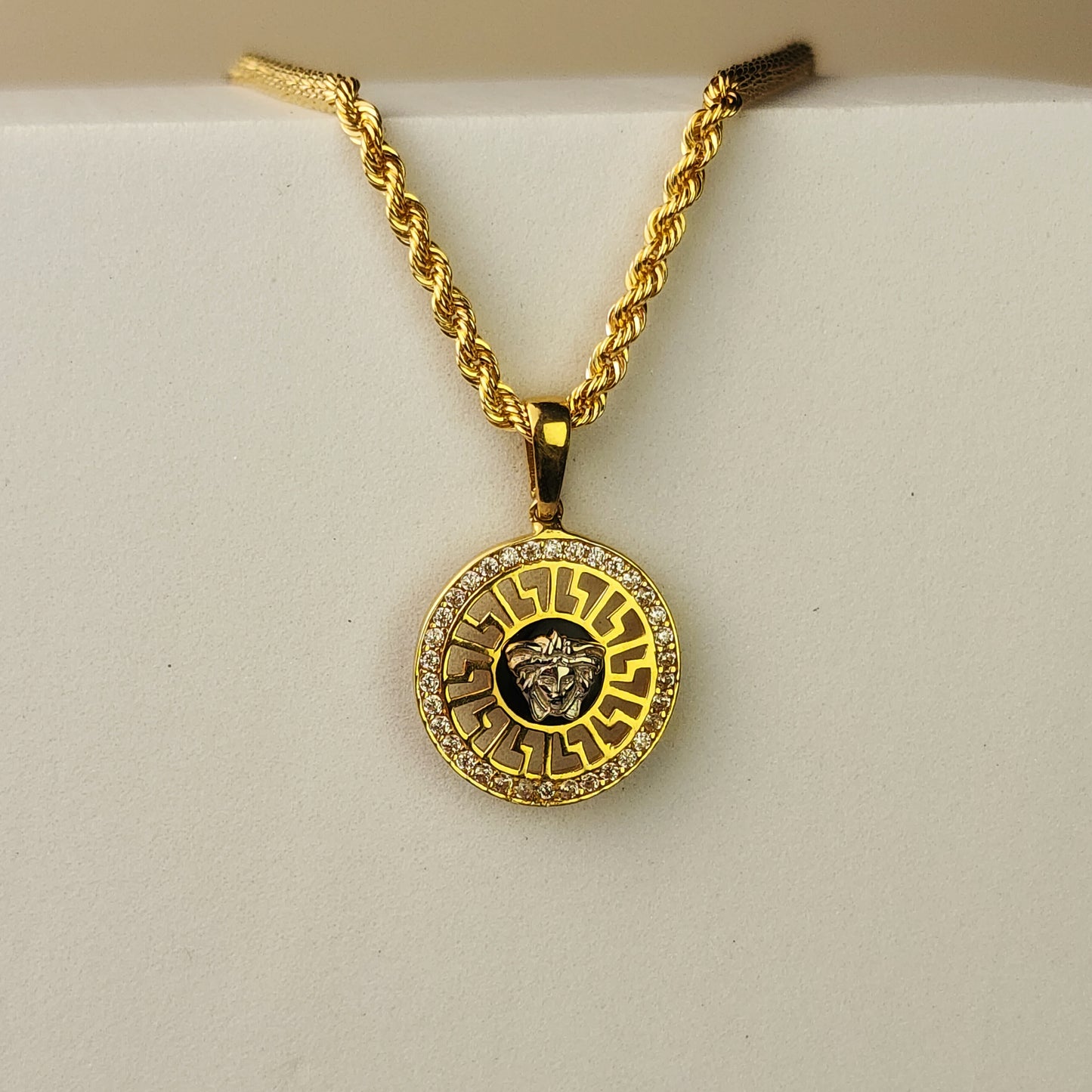 COLGANTE MEDUSA VERSACE STYLE
