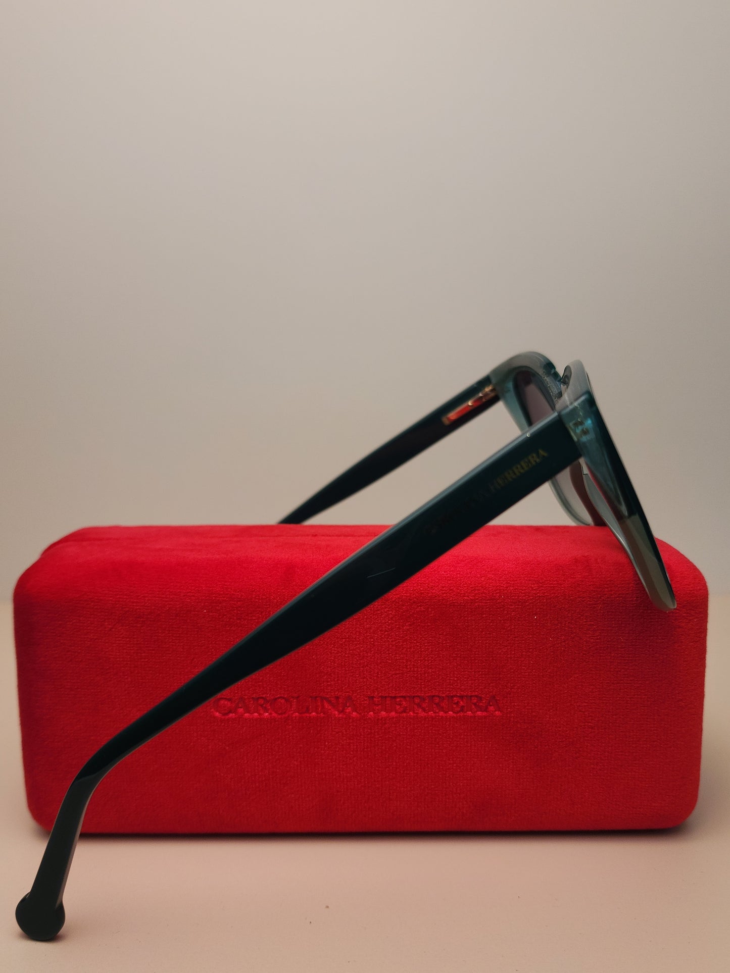 GAFAS CAROLINA HERRERA SQUARE EMERALD & GOLD
